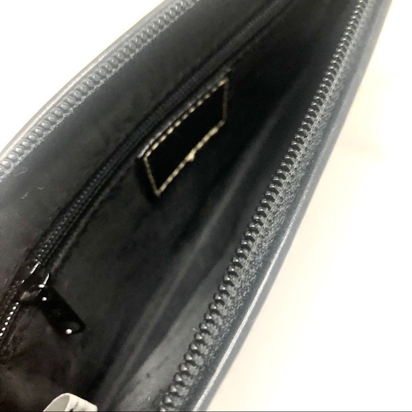 Xoxo small handbag with brushed silver hardware - Picture 6 of 6